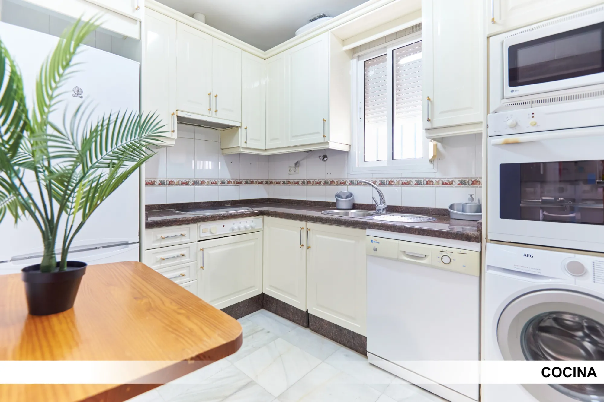 Kitchen 1
