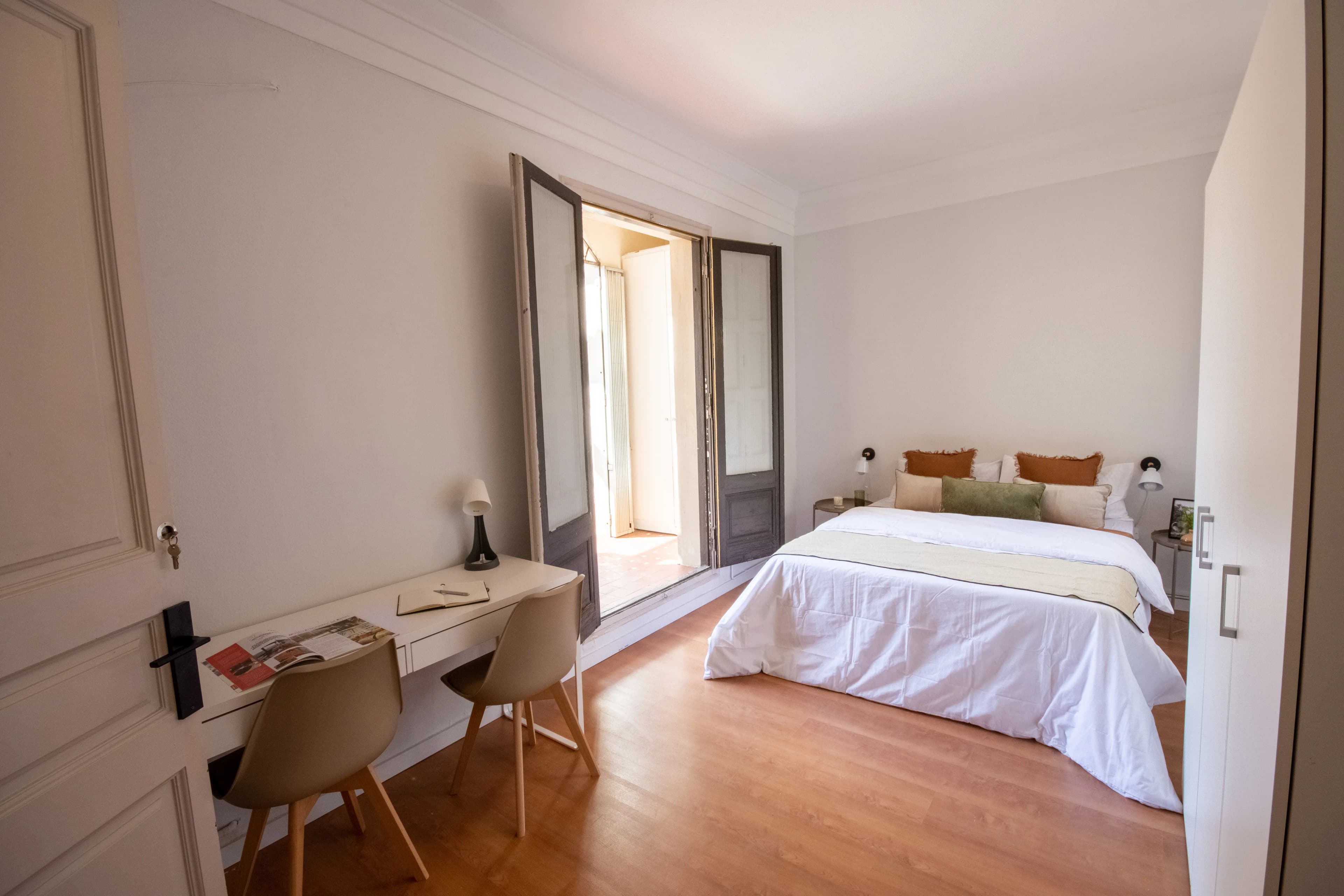 Private room in Barcelona photo 3
