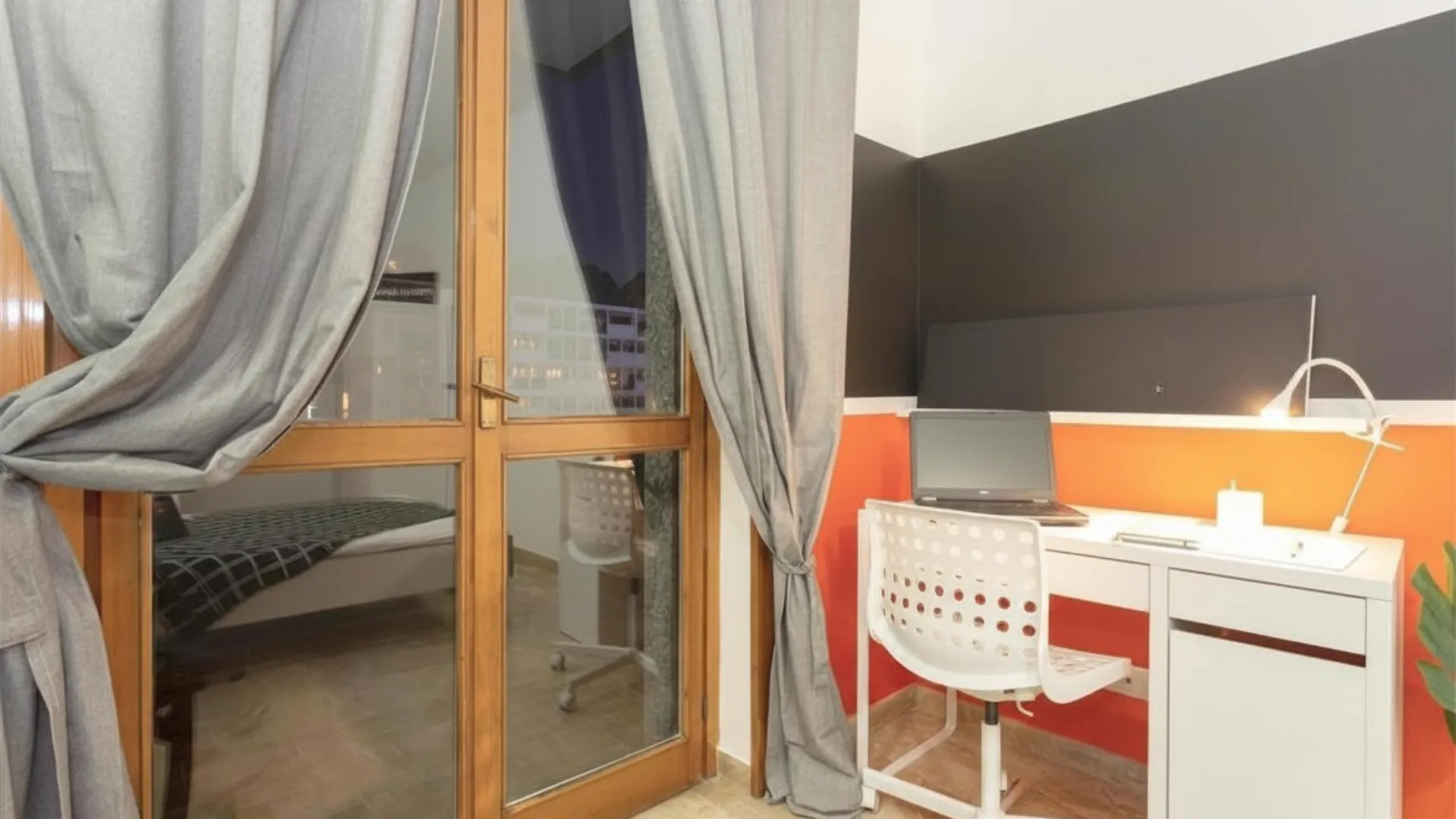 Private room in Milan photo 2